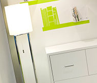 Arredamento per Nail Center: wall stickers porta riviste verde acido