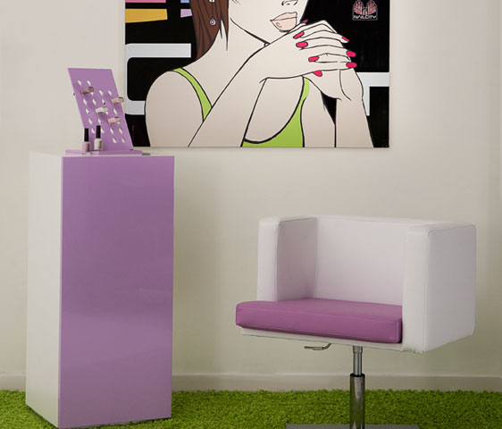 Decori briosi - Arredamento Nail Center, prima