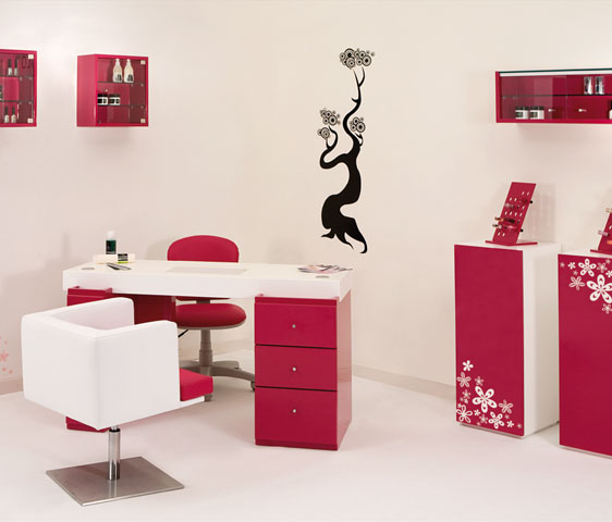 Decoro raffinato - Arredamento Nail Center, dopo l'applicazione del decoro